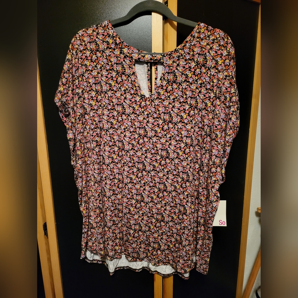 NWT 3X Floral Print Blouse